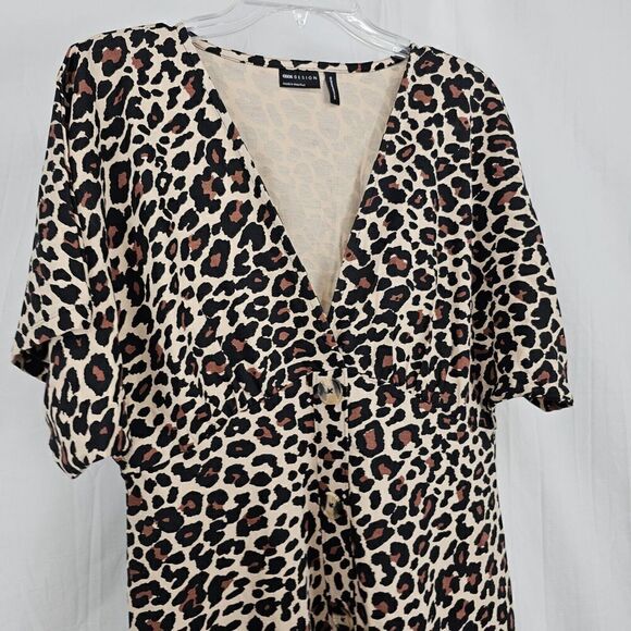 ASOS DESIGN Flutter Sleeve Mini Tea Dress with Buttons in Leopard PrintNWT 10 - Picture 5 of 8